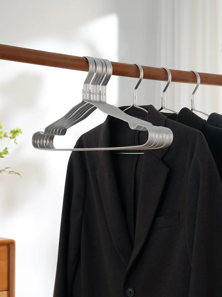 Aluminum Clothes Hanger 43.5cm (17.1″) | Fanan
