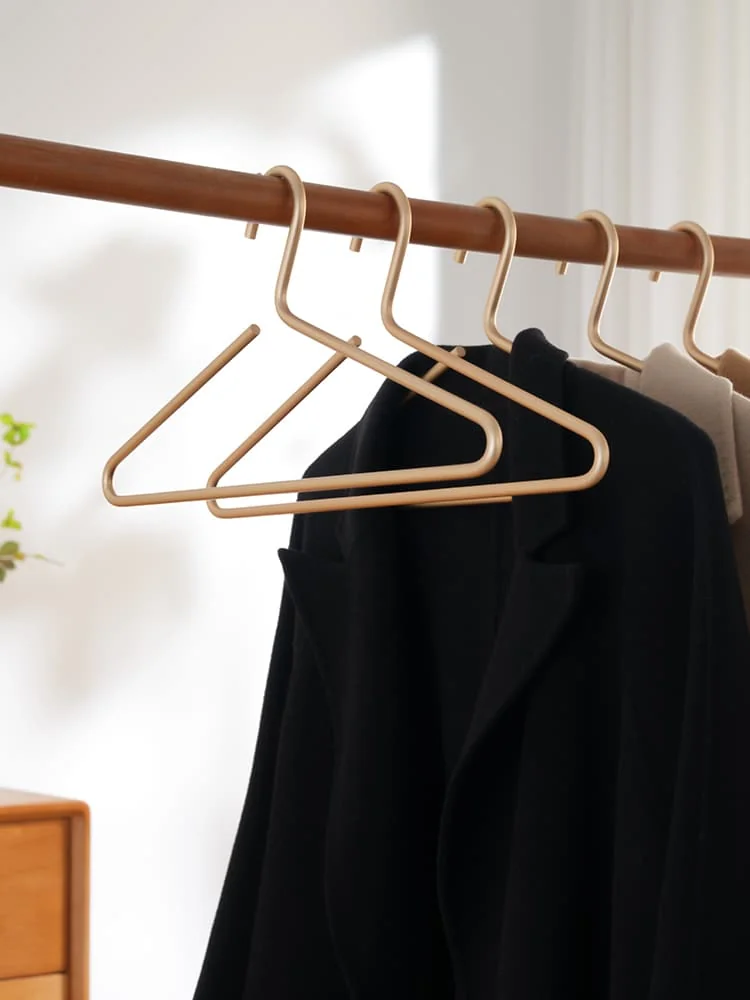 Aluminum Clothes Hangers 42.5cm (16.7″) | Fanan