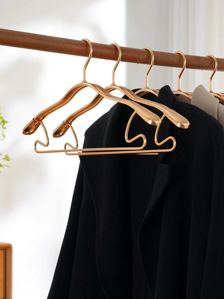 Aluminum Coat Hangers 42.5cm (16.7″) | Fanan