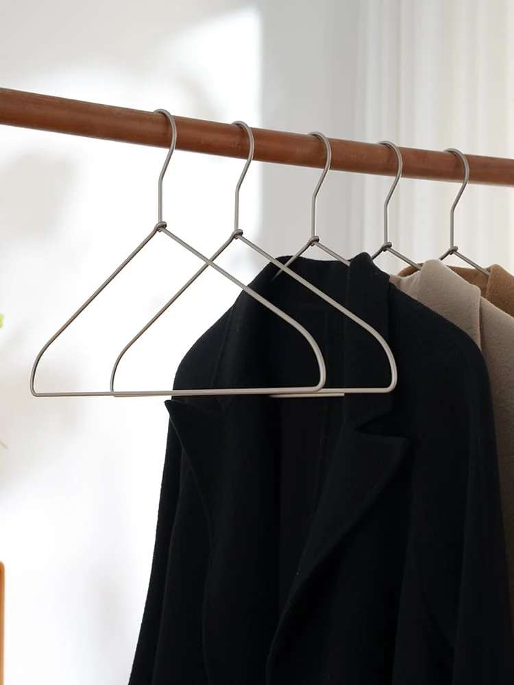 Pearl Nickel Wire Hangers 42cm (16.5″) | Fanan