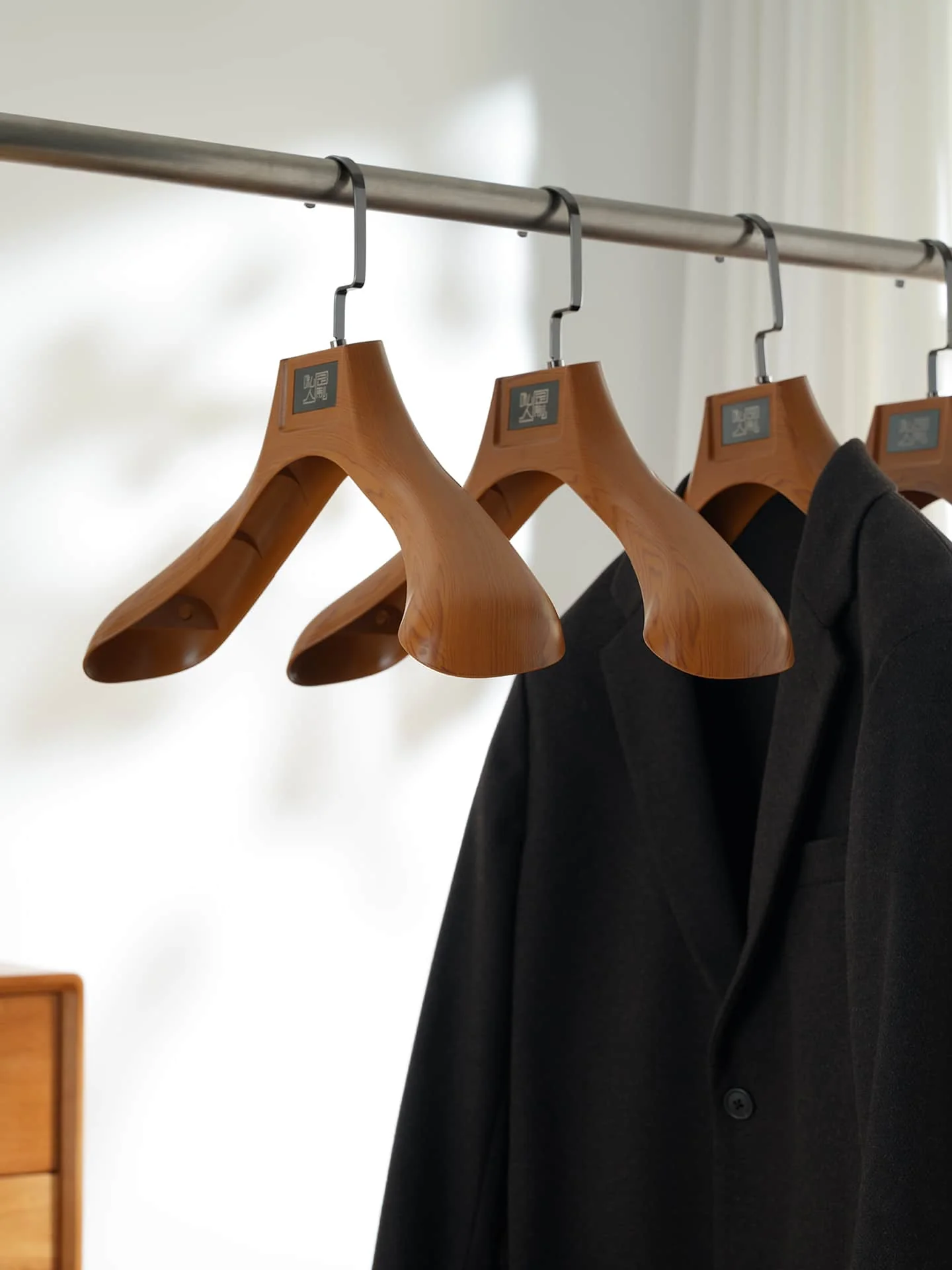 Plastic Suit Hangers with Wood Grain Finish